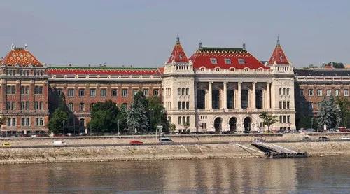 布达佩斯技术与经济大学教学楼
