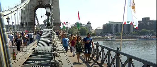 8月20日匈牙利国庆节匈牙利人观赏活动